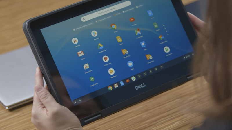 The Dell has big bezels, a tiny screen, and just feels clunky.